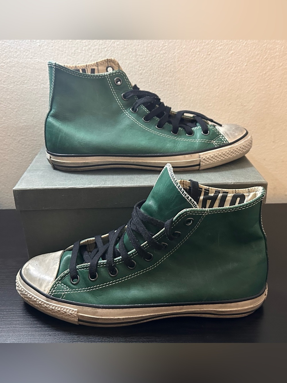 Converse & John Varvatos Collab 
Distressed Green Leather High Top 10 US